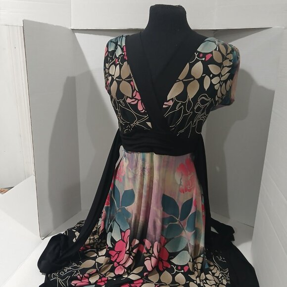 Roulette Women's Double V-Neck back and front Midi stretchy floral Dress size M. - Picture 2 of 13